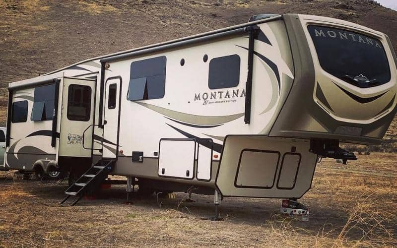 Best 4 Season Travel Trailer And RV Campers For Cold Weather Camping 4 Keystone RV Montana