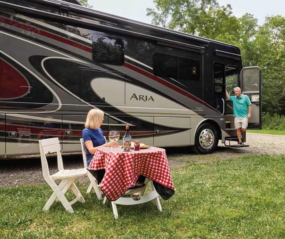 The 9 Best Class A Motorhomes for Full Time RV Living 3 Best Class A RVs to Live in Full-Time