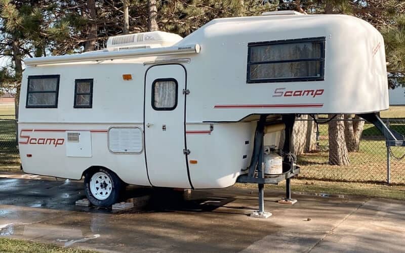 Scamp 19-Foot Deluxe Scamp 19-Foot Deluxe