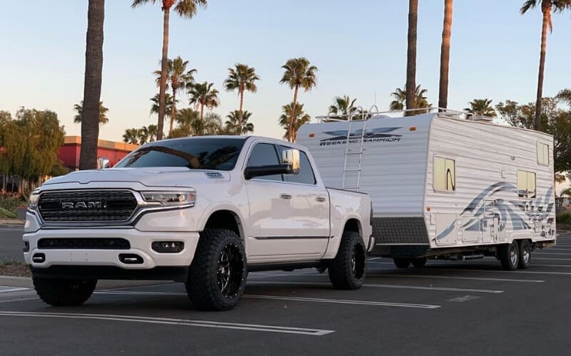 Choosing Best 1 2 Ton Pickup Truck For Towing A Travel Trailer