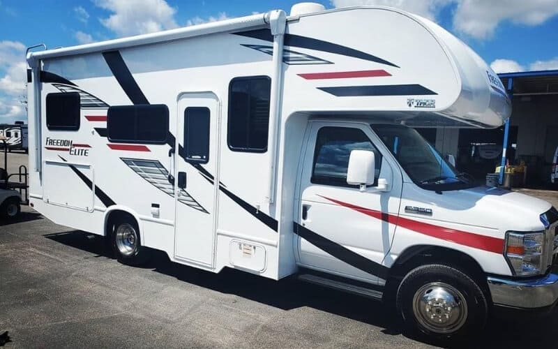 Which Type Of RV Is easiest to drive? 5 Class C Motorhome