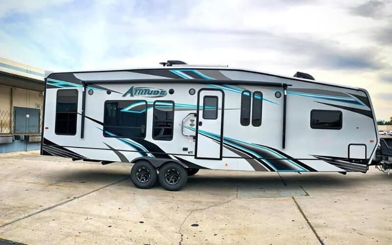 Which Type Of RV Is easiest to drive? 8 Toy Haulers