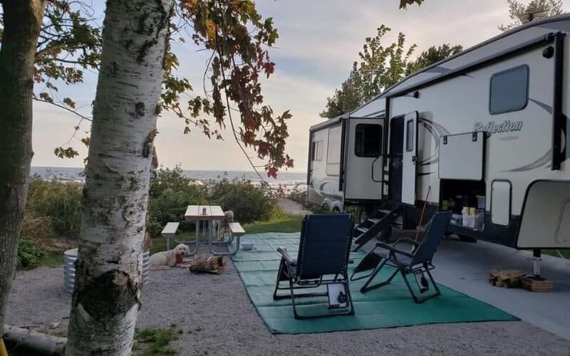What Defines A Luxury Fifth-Wheel Trailer What Defines A Luxury Fifth-Wheel Trailer