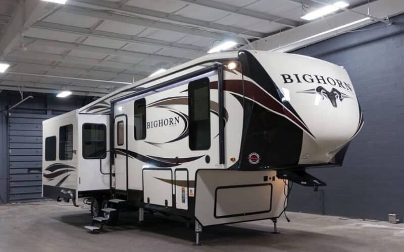 Heartland - Bighorn Traveler BHTR 38 FL Heartland - Bighorn Traveler BHTR 38 FL
