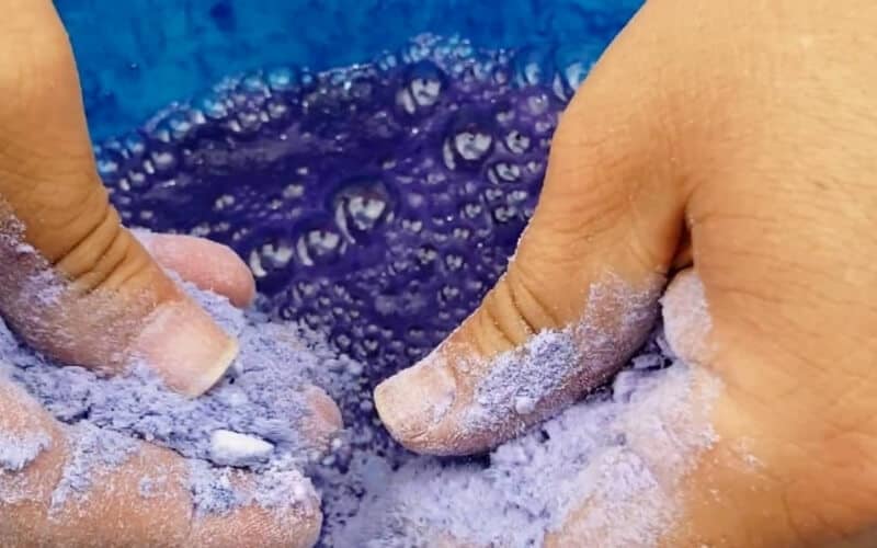 Treat the Stain with Baking Soda and Vinegar Treat the Stain with Baking Soda and Vinegar