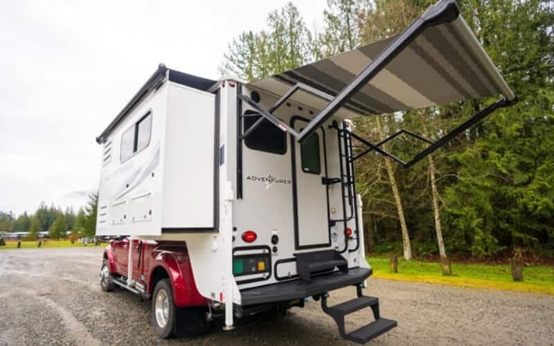 Adventurer 910DB Truck Camper