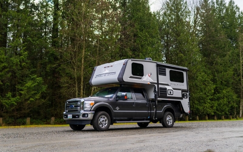 Eagle Campers Eagle Cap 811