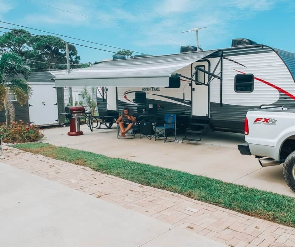 where can I park my RV to live and travel full-time 8 How much will it cost me to live in my RV