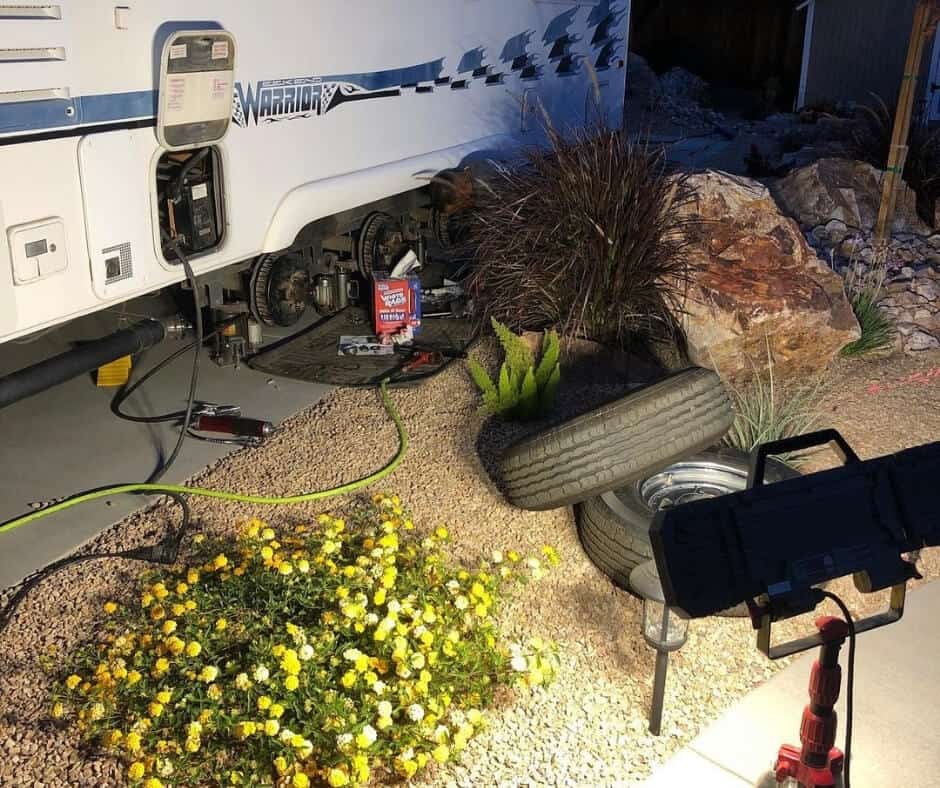 Mobile RV Repair Services For “STRESS-FREE” On Site RV Repair 6 Negatives of Mobile RV Repair Benefits
