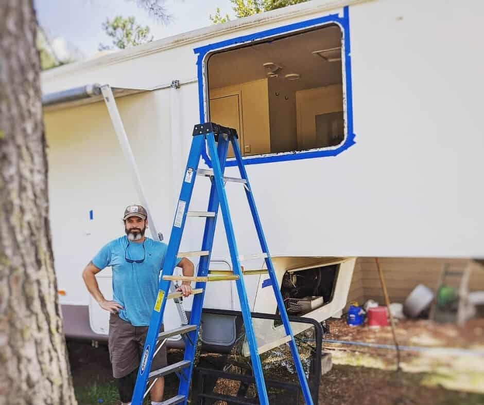 How Much Does It Cost to Replace RV Windows? 4 How to Replace RV Windows
