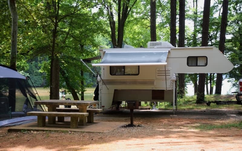 What Are The Benefits Of A Lightweight Truck Camper