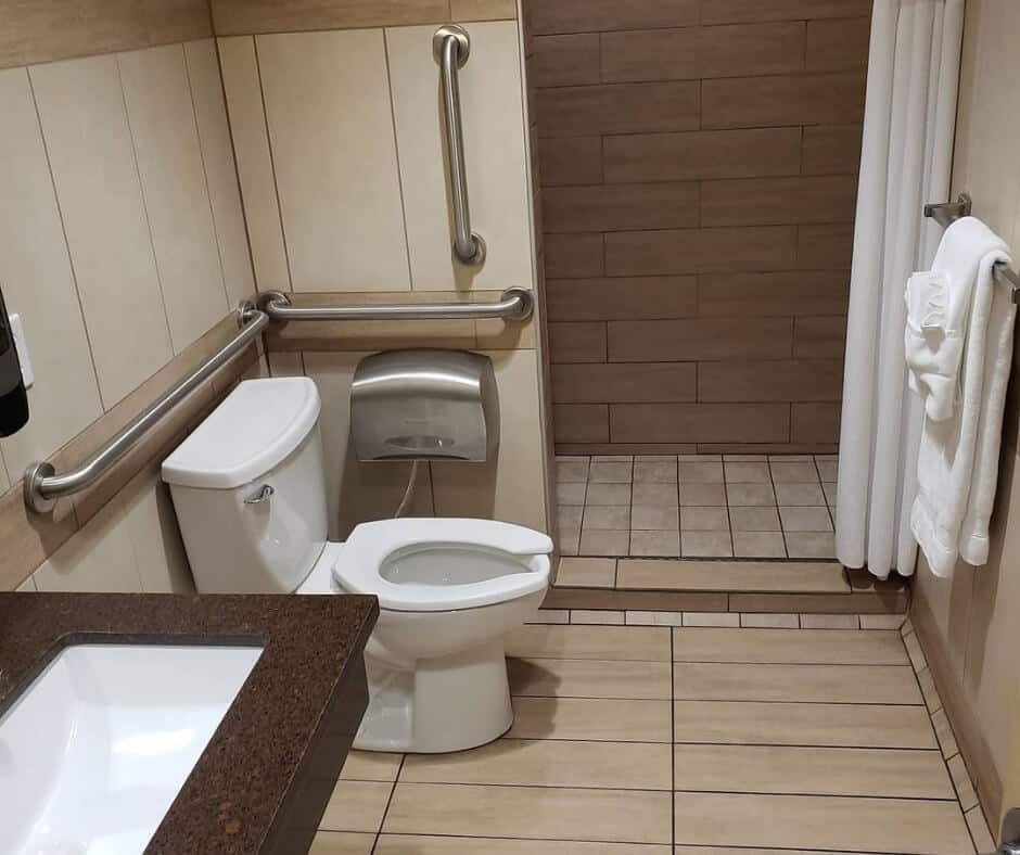 How to Take a Truck stops shower If You’re not a trucker 4 What Is Inside A Truck Stop Shower