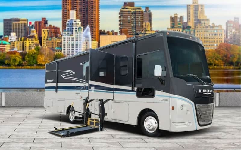 Winnebago Adventurer AE Class A Motorhome Winnebago Adventurer AE Class A Motorhome