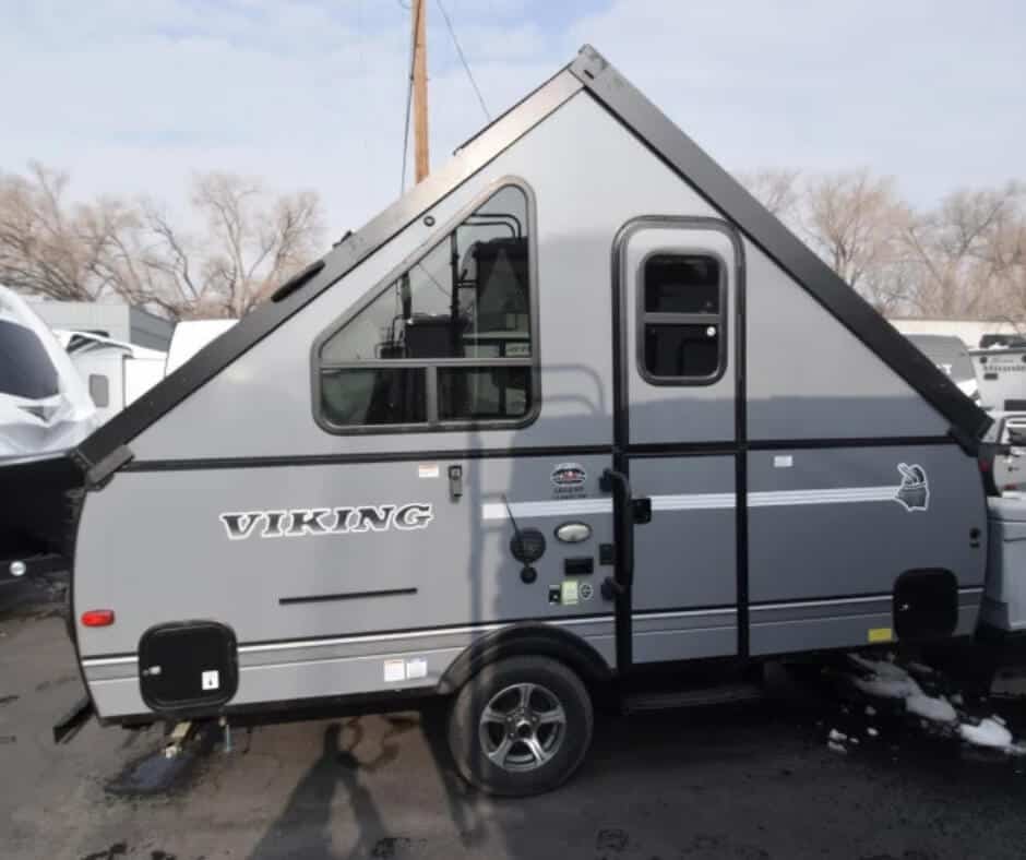 Coachmen - Viking Hardside V12RBST