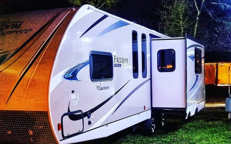 How To Troubleshoot An RV Slide-Out Problem How To Troubleshoot An RV Slide-Out Problem