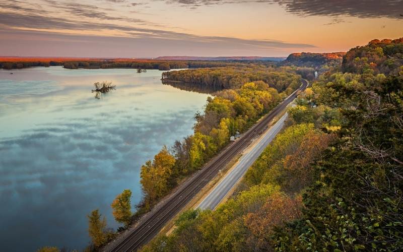 The Great River Road National Scenic Byway in Illinois