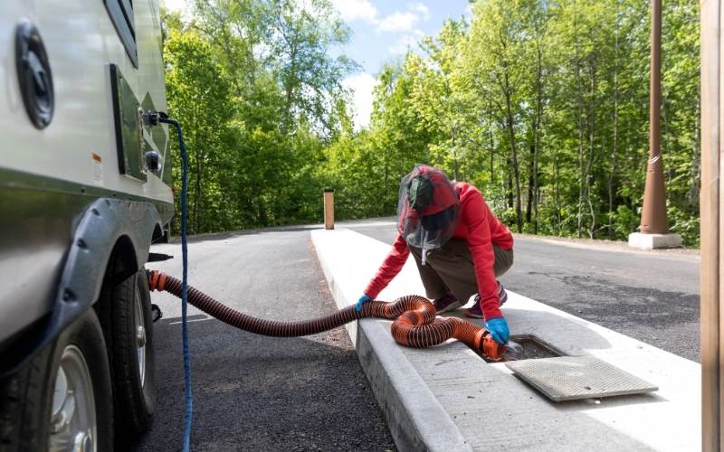 RV Waste Disposal: Where To Dump Your RV Grey And Black Tanks 4 9-RV-Dumping-Station-Tips-You-Should-Know