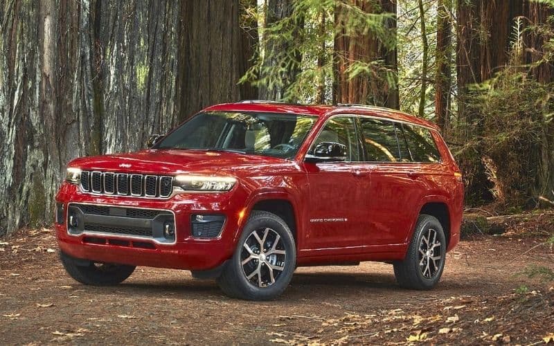 6 Best Crossover SUVs For Towing An RV In 2022 4 2021-Jeep-Grand-Cherokee-Towing-