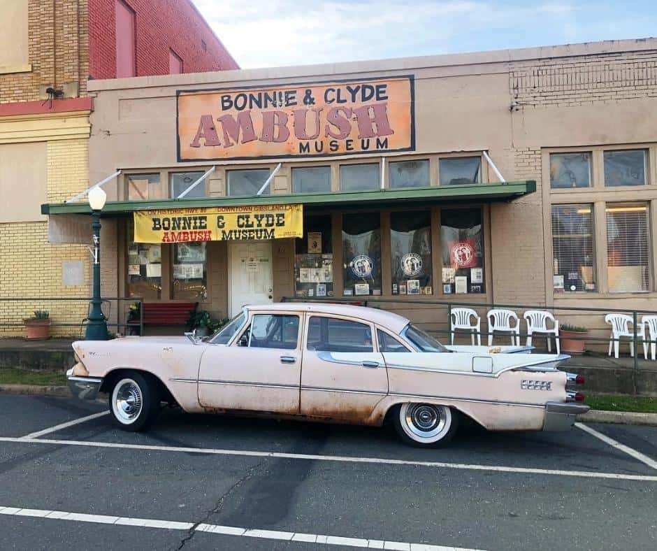 Weirdest Roadside Attractions in all 50 states across America 19 Bonnie-Clyde-Ambush-Museum-Louisiana