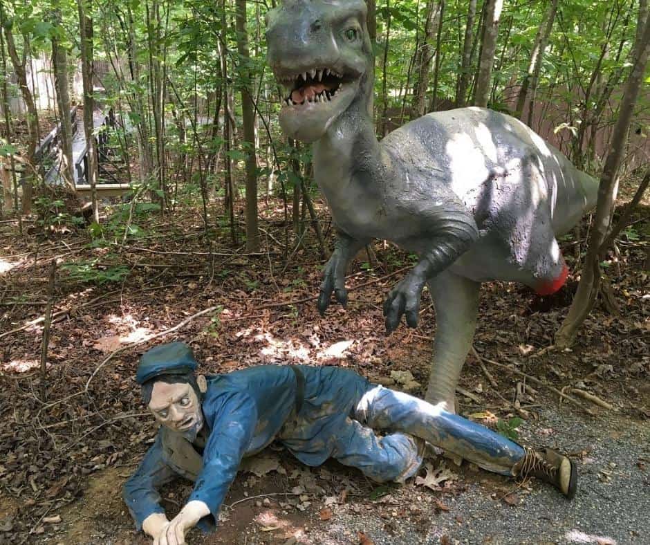 Dinosaur-Kingdom-II-–-Sculpture-Virginia