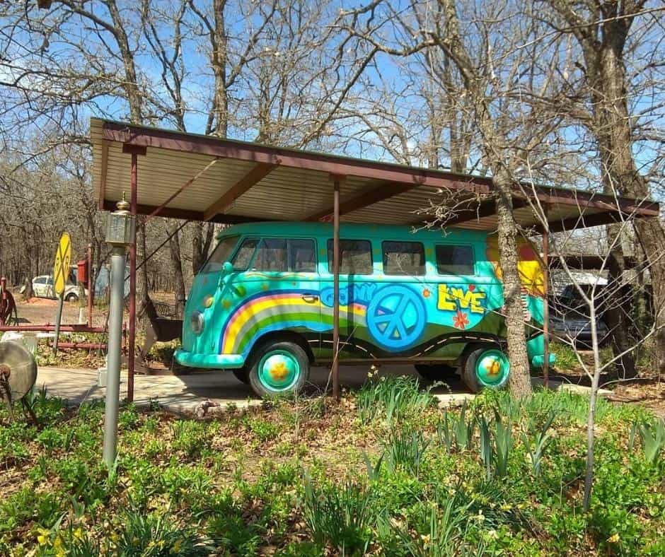 Weirdest Roadside Attractions in all 50 states across America 37 Joe-Hargroves-Route-66-Museum-Oklahoma