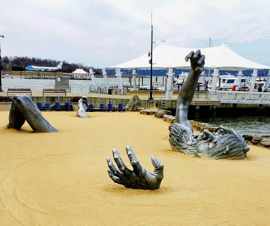 Weirdest Roadside Attractions in all 50 states across America 26 The-Awakening-Missouri