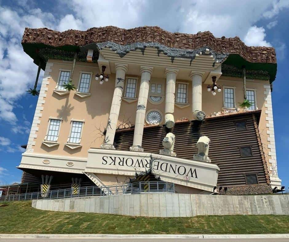 Weirdest Roadside Attractions in all 50 states across America 41 WonderWorks – Science Museum, South Carolina
