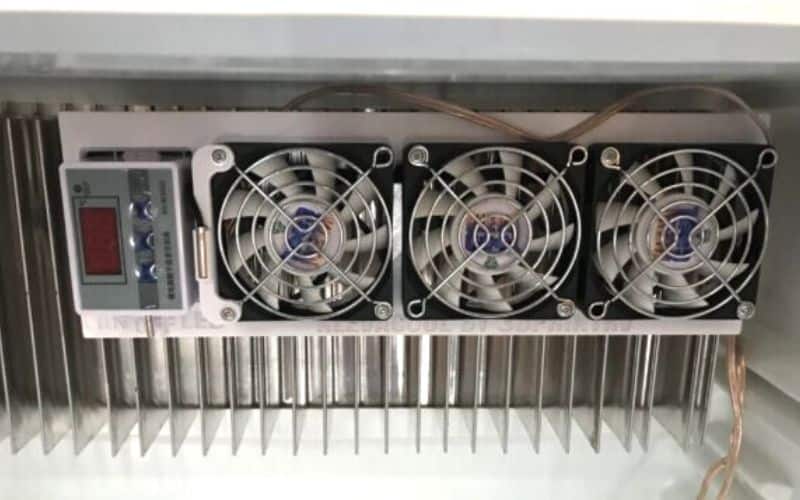 RV Refrigerator Fans: Do They Actually Work, And Which Is Best? 2 What Is An RV Refrigerator Fan (1)