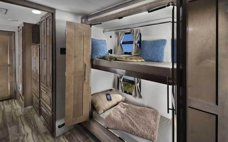 travel trailer bunk bed weight limit