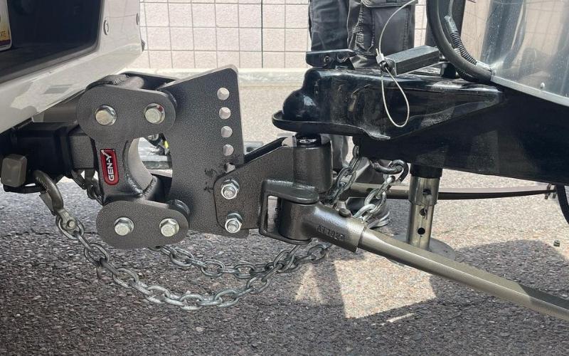 how do trailer weight distribution hitches work