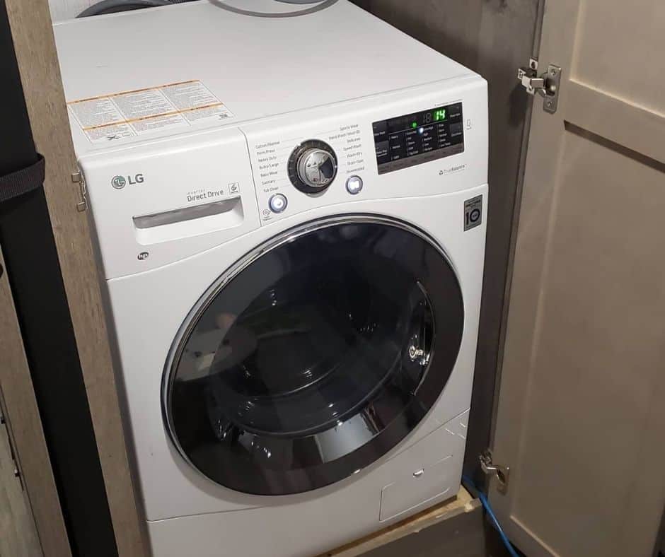 6 Ways to Do RV Laundry While Living Full Time On the Road! 5 RV Washer-Dryer