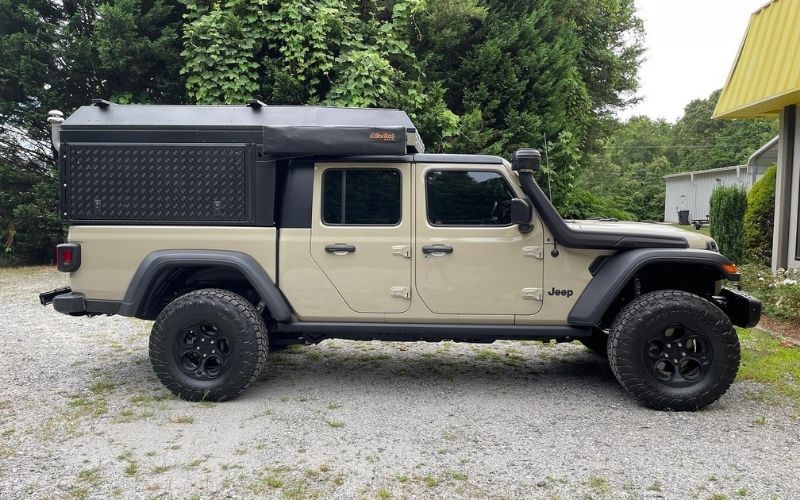 5 Great Jeep Gladiator Camper Options for your Favorite Mid-Size Truck 3 The Alu Cab Canopy Camper