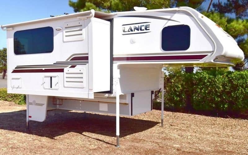 Best Truck Camper Jacks To Lift Your RV Onto A Pickup Truck 3 Corner Mounted Truck Camper Jacks