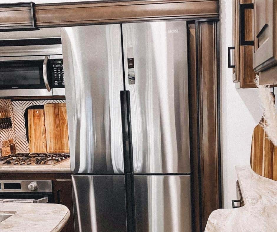 Will An RV Fridge Work Without Battery Power? 2 How Does A Three-Way RV Refrigerator Work