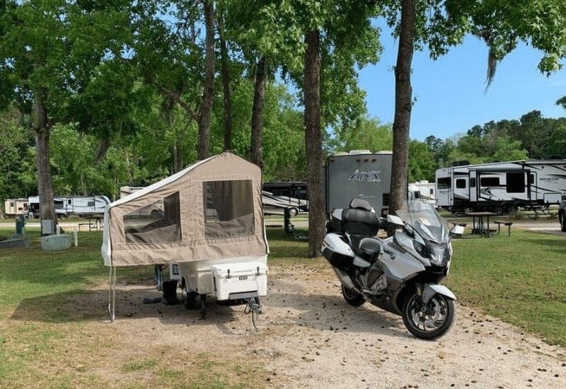 Motorcycle Pop-Up Campers To Travel In Comfort And Style