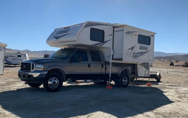 Lance 1172 Truck Camper