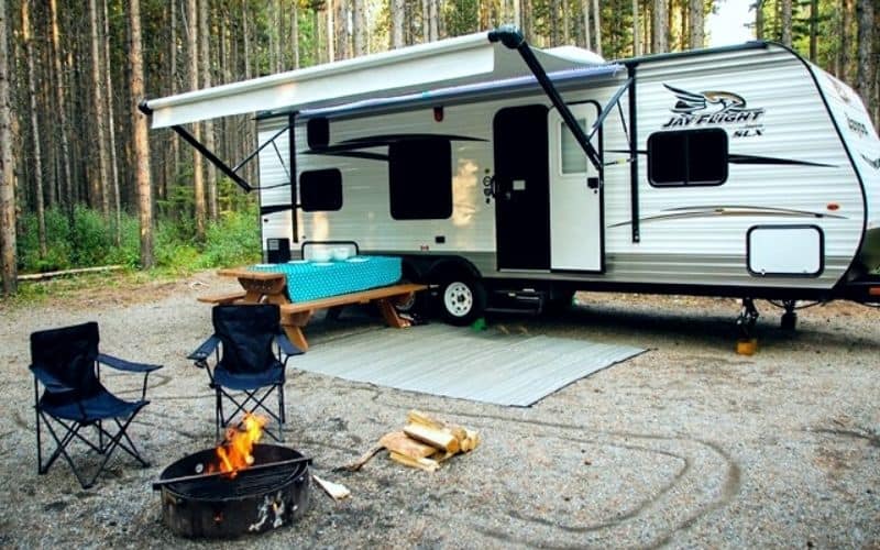 11 Reasons Why You Should Not Buy a Travel Trailer 