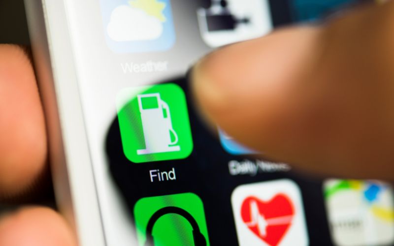 RV Friendly Gas Stations: How to Find and Fueling Up When Towing A Big Camper or Trailer 5 Best Apps for Finding Fuel