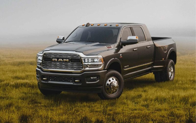 What is a Dually Pickup Truck and Do You Need One for Towing? 5 RAM 3500
