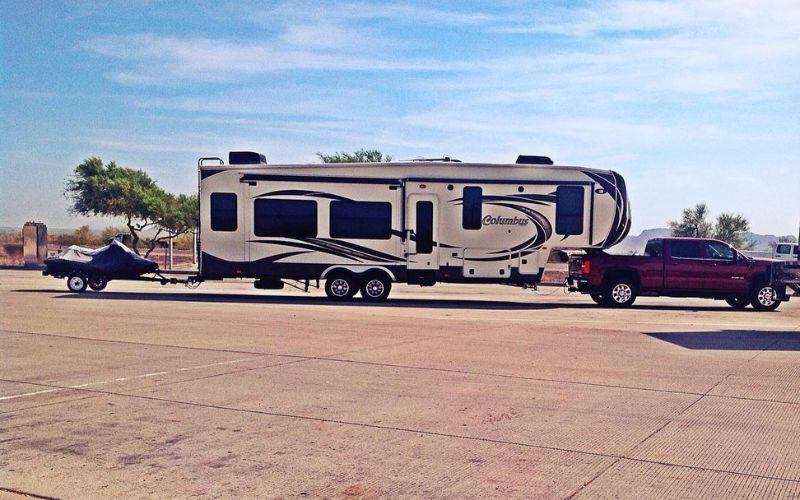 Tips For Fifth-Wheel Double Towing
