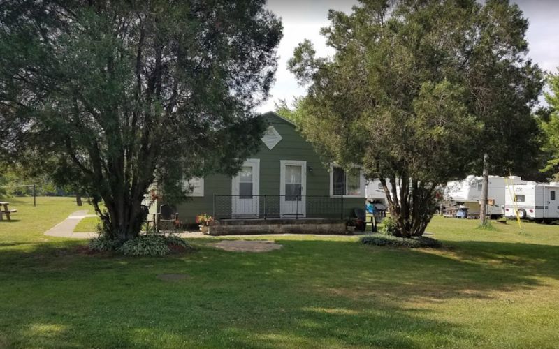 41 Stunning Campgrounds on Lake Michigan to Check Out in 2023 11 Jensen’s RV Park & Motel