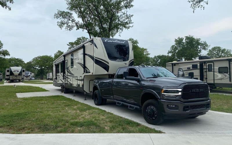 What Does Self-Contained RV Mean And Do You Need One? 10 When Do You Need a Self-Contained RV