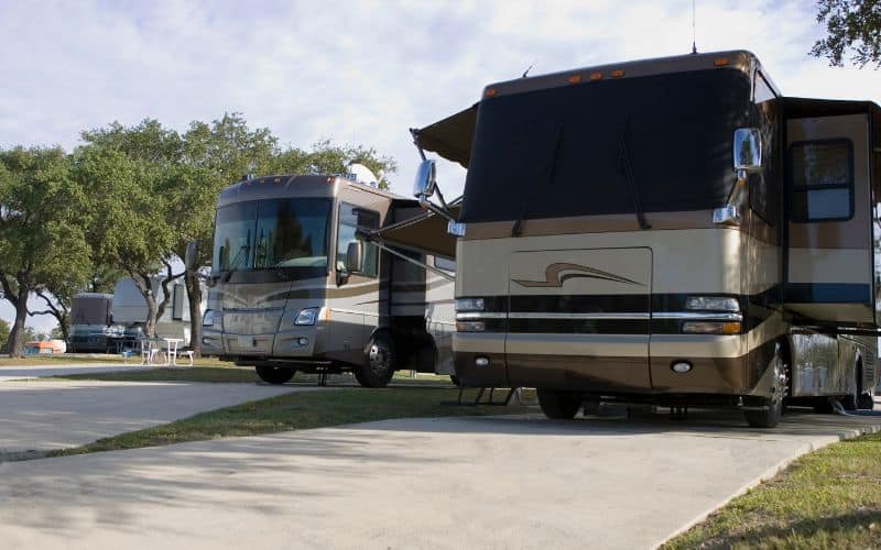 RV Dealers vs Private Sellers: Where’s The Best Place To Buy An RV?