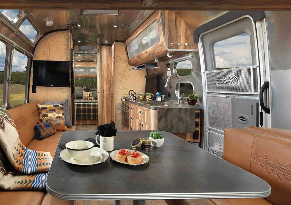 Roundup RV 15 Airstream Pendleton